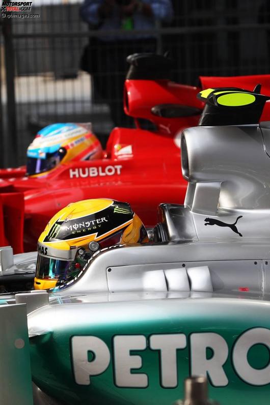 Lewis Hamilton (Mercedes) und Fernando Alonso (Ferrari) 
