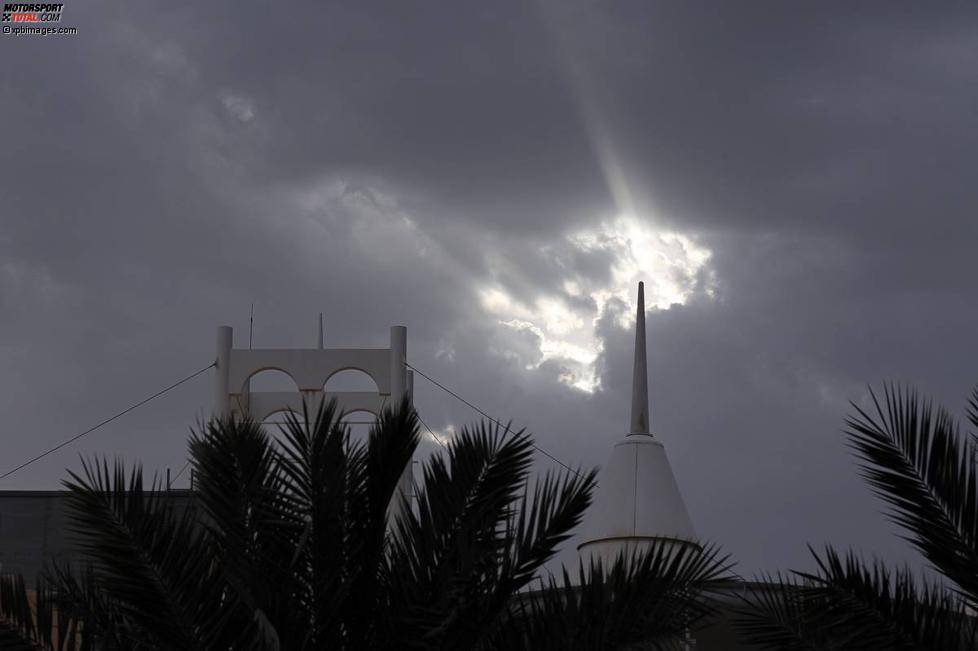 Seltenheitswert: Regenschauer über Bahrain am Donnerstagnachmittag