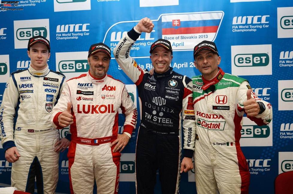 Alex MacDowall (Bamboo-Chevrolet), Yvan Muller (RML-Chevrolet), Tom Coronel (ROAL-BMW) und Gabriele Tarquini (Honda) 