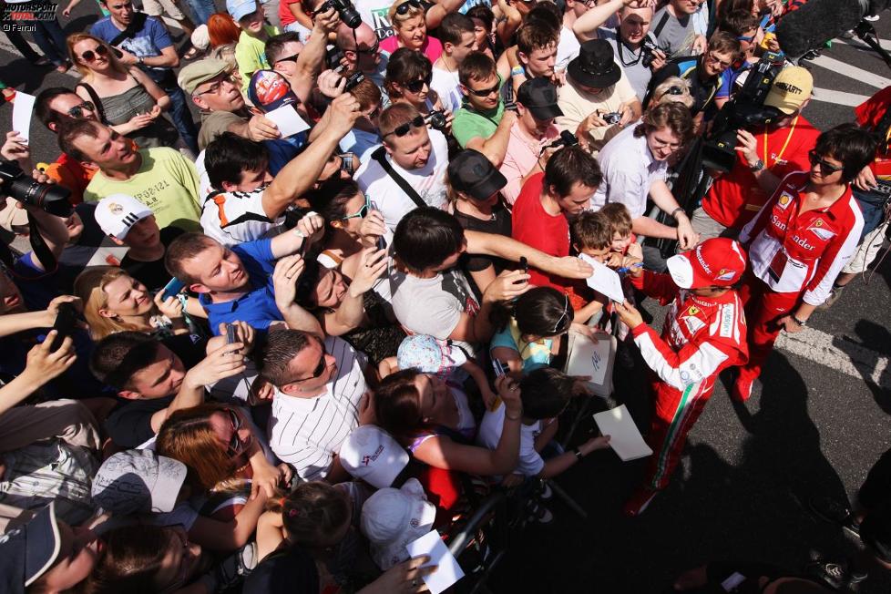 Immer von Fans belagert: Felipe Massa (Ferrari)