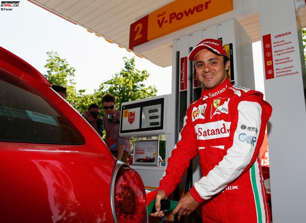 Einmal volltanken, bitte: Felipe Massa (Ferrari) 