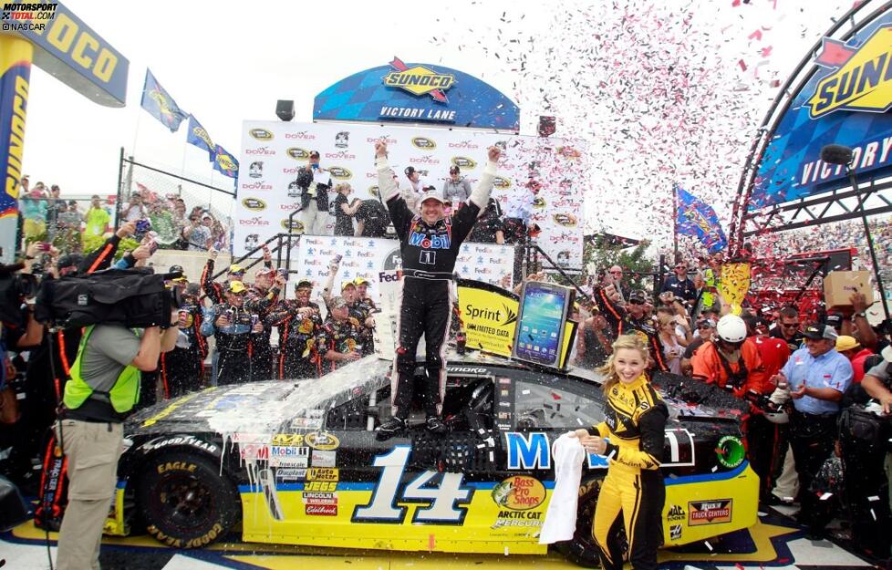 Tony Stewart (Stewart/Haas) in der Victory Lane