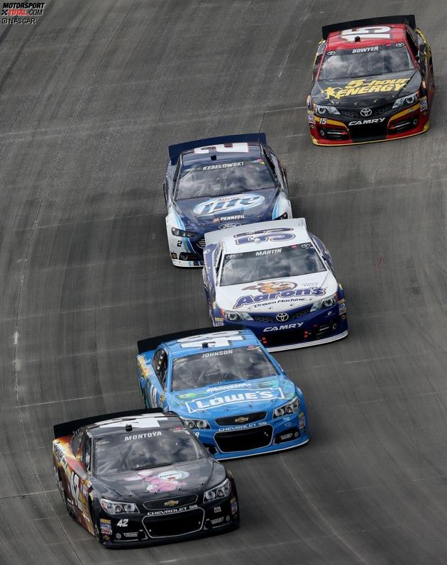 Juan Pablo Montoya (Ganassi) vor Jimmie Johnson (Hendrick) 