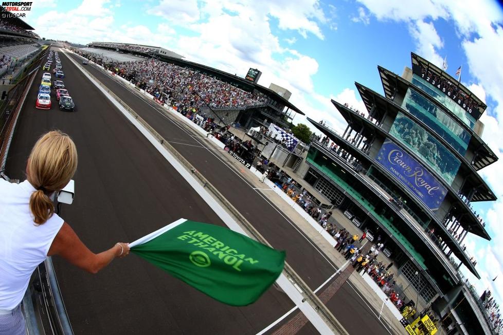 Start zum zweiten Nationwide-Rennen der Geschichte auf dem Indianapolis Motor Speedway