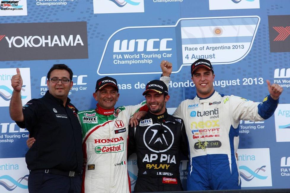 Gabriele Tarquini (Honda) und Pepe Oriola (Tuenti-Chevrolet) und Jose-Maria Lopez (Wiechers-BMW)