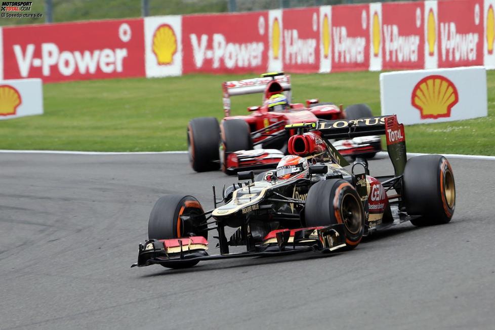 Romain Grosjean (Lotus) und Felipe Massa (Ferrari) 