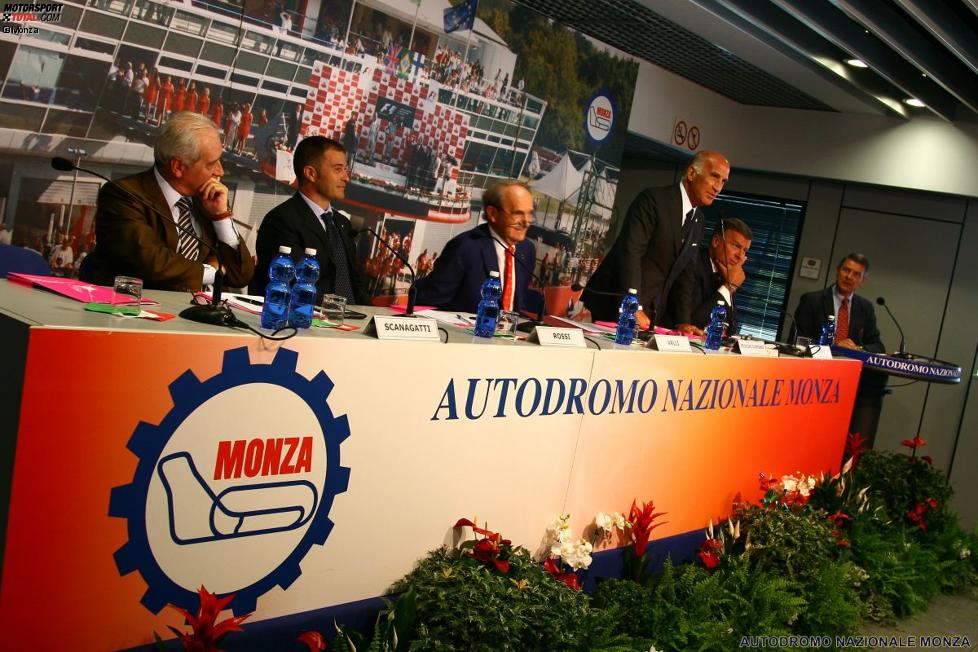Pressekonferenz des Veranstalters in Monza vor dem Event