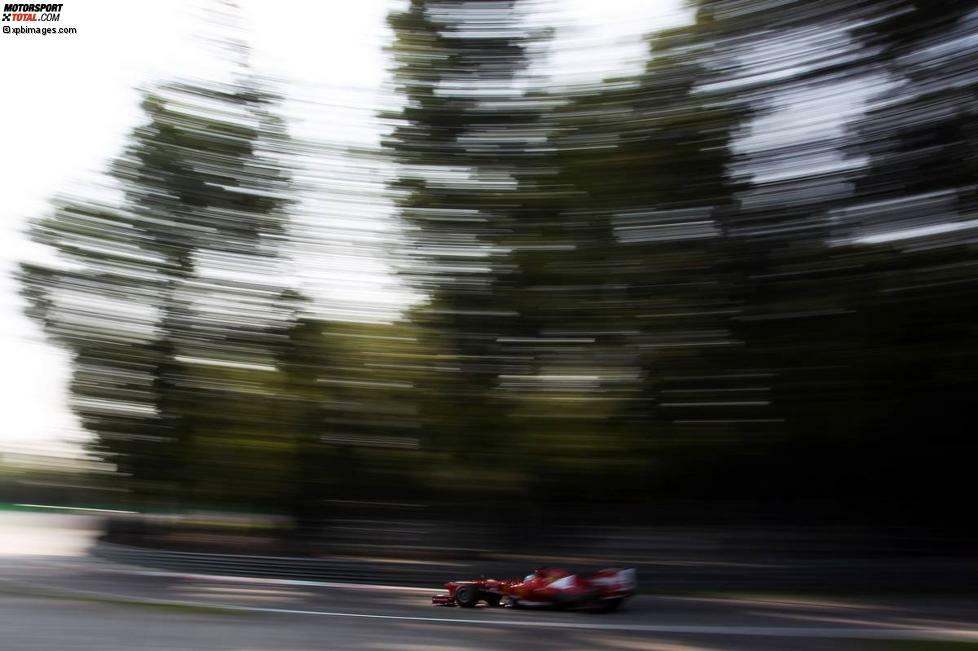 Fernando Alonso (Ferrari) auf Ferrari-Land in Monza