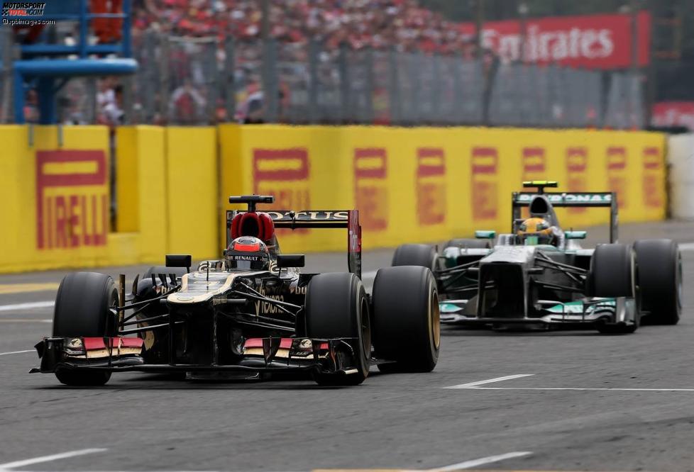 Kimi Räikkönen (Lotus) und Lewis Hamilton (Mercedes) 