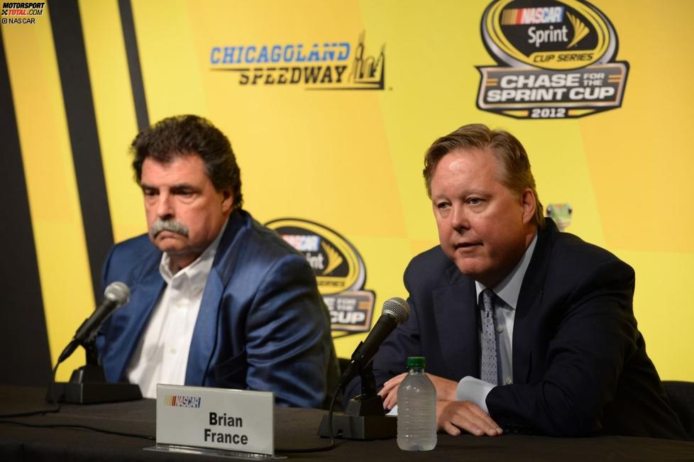 NASCAR-Präsdient Mike Helton und NASCAR-Chef Brian France verkünden Jeff Gordon als 13. Chase-Teilnehmer 