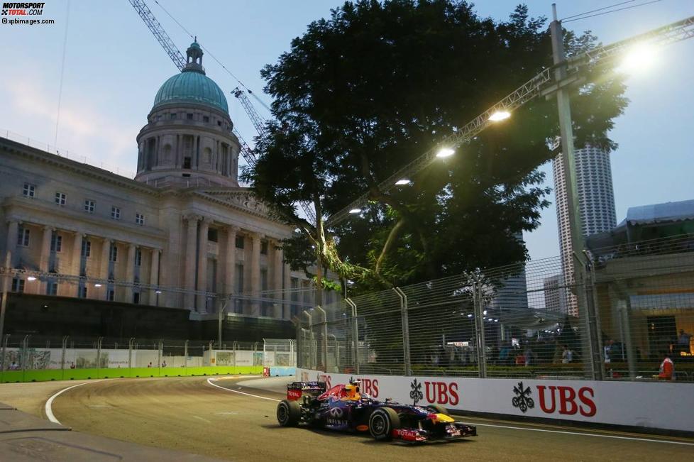 Sebastian Vettel (Red Bull) in der Singapurdämmerung