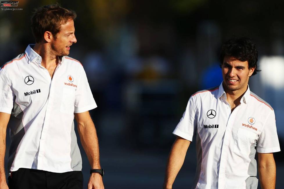 Jenson Button (McLaren) und Sergio Perez (McLaren) 
