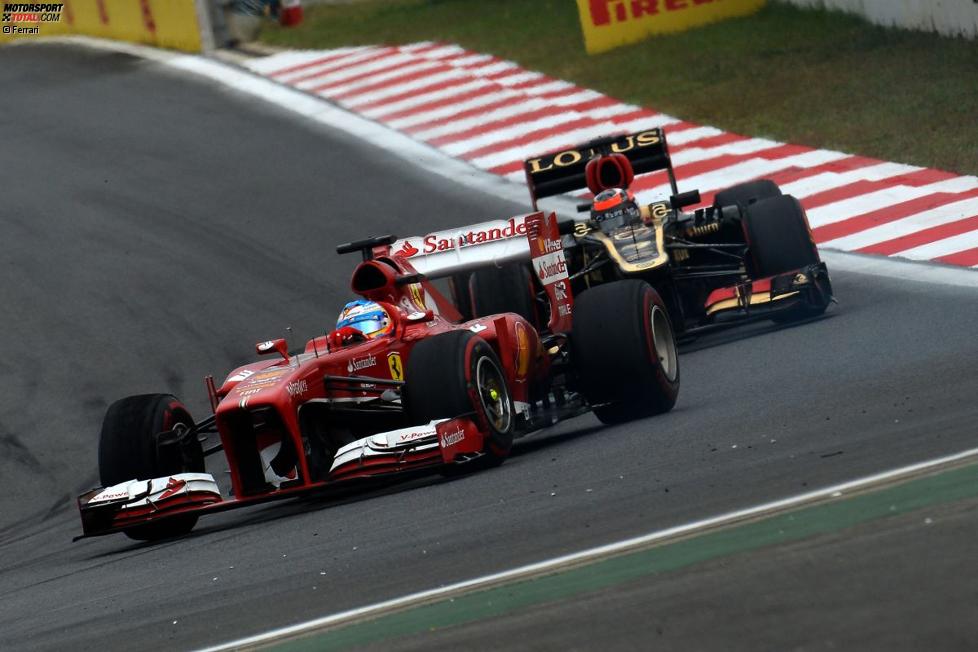 Fernando Alonso (Ferrari) vor Kimi Räikkönen (Lotus) 
