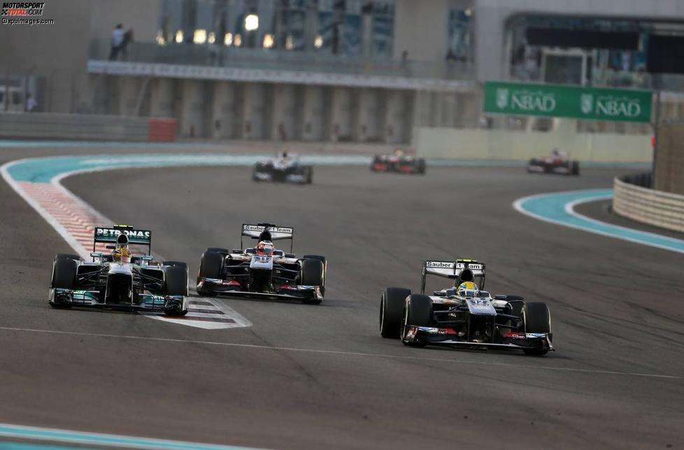 Lewis Hamilton (Mercedes) und Esteban Gutierrez (Sauber) 