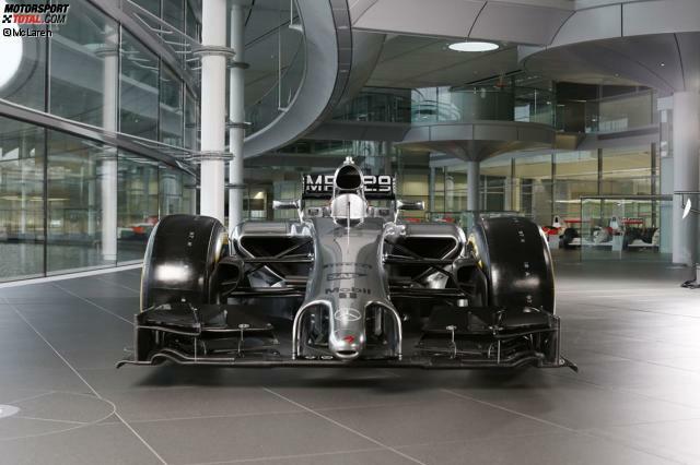So sieht er also aus, der neue McLaren-Mercedes MP4-29. Das Vodafone-Rot ist nach Ende der Partnerschaft weitgehend verschwunden.