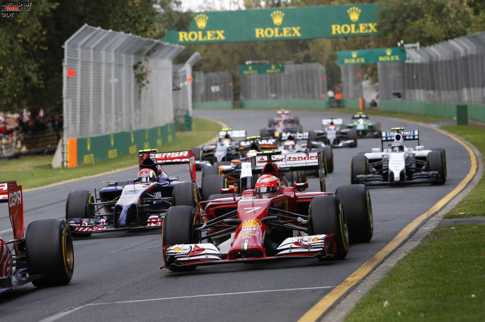 Kimi Räikkönen (Ferrari), Daniil Kwjat (Toro Rosso), Sergio Perez (Force India) und Valtteri Bottas (Williams) 