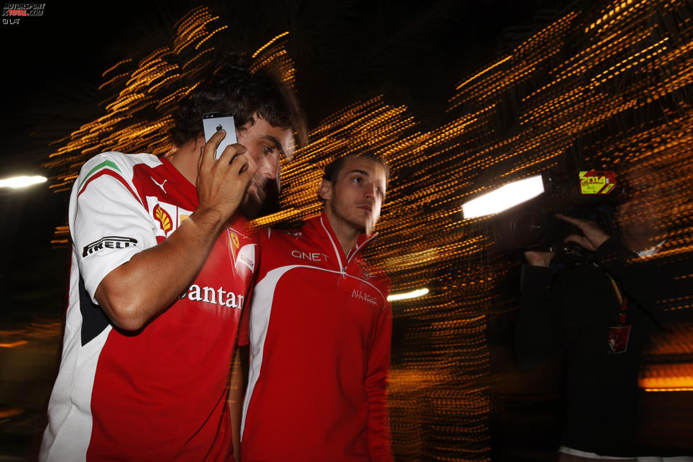 Fernando Alonso (Ferrari) und Jules Bianchi (Marussia) 
