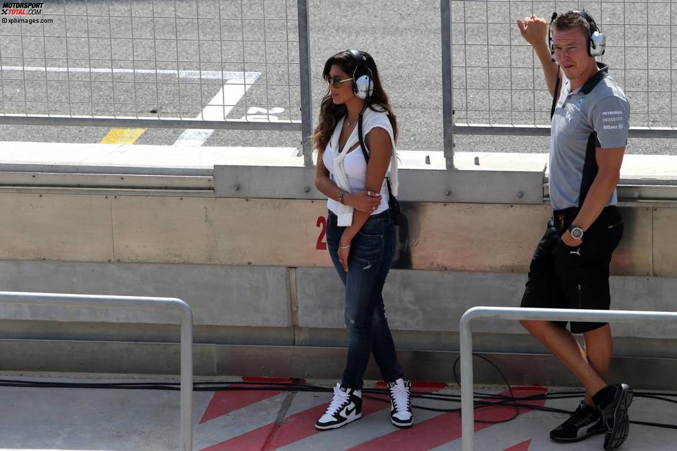 Nicole Scherzinger besucht ihren Freund Lewis Hamilton bei den Tests