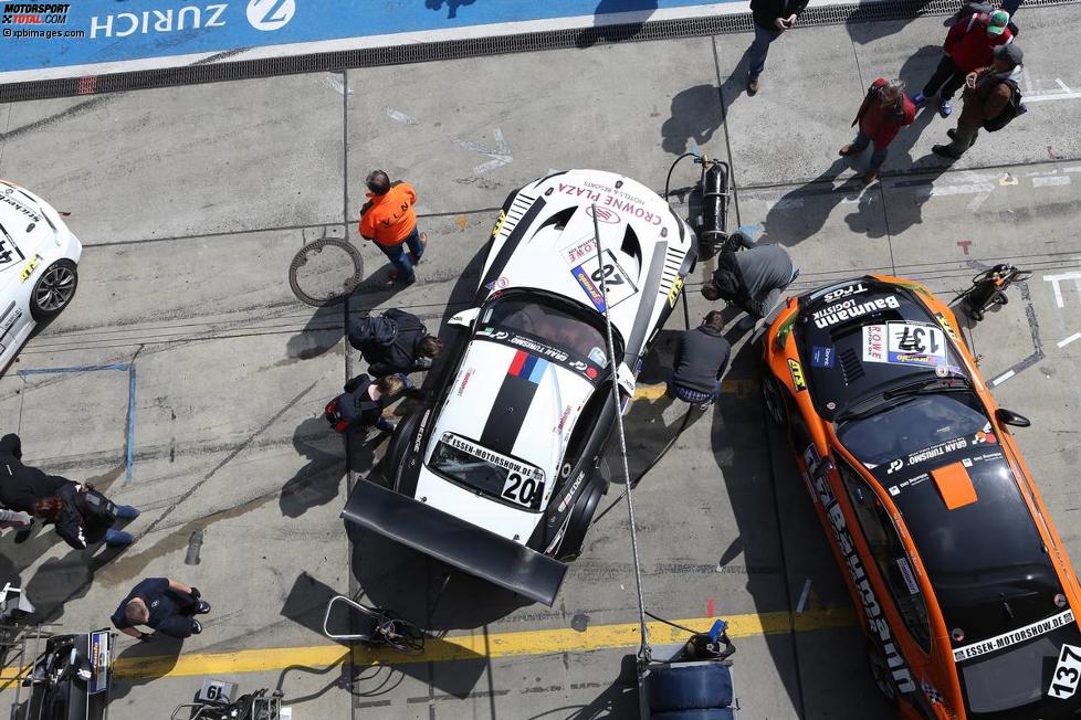 Jens Klingmann, Martin Tomczyk (Schnitzer-BMW) und Claudia Hürtgen 