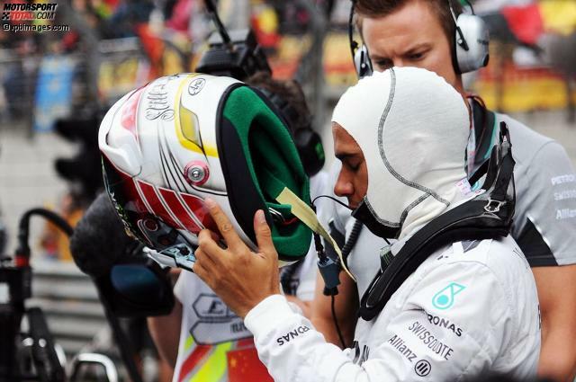 Lewis Hamilton ist voll fokussiert: Der Brite lässt sich bei den Rennen nicht mehr von den äußeren Einflüssen ablenken
