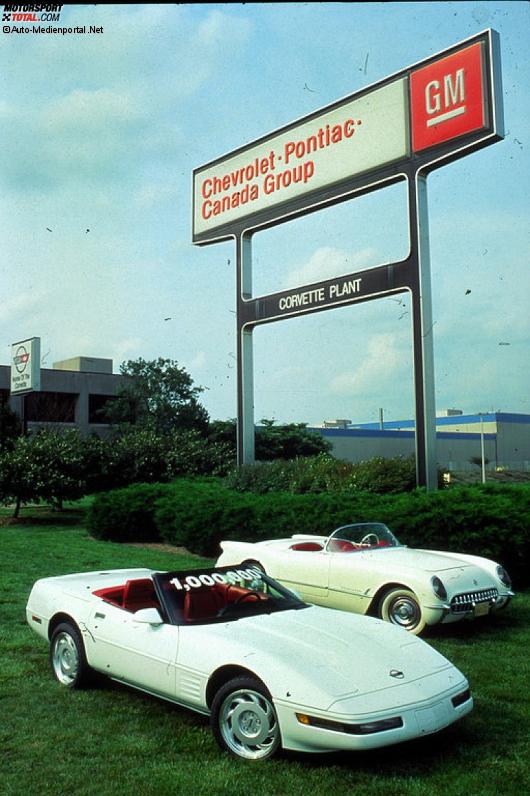 Die einmillionste Corvette wurde 1992 gebaut (im Hintergrund das Ur-Modell aus den 1950er-Jahren) 