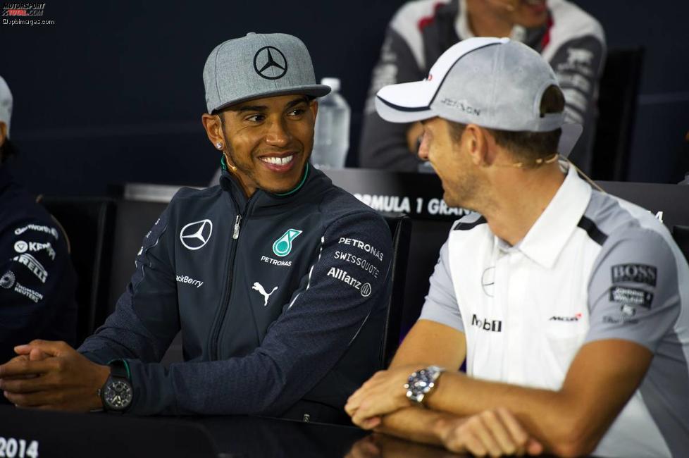 Lewis Hamilton (Mercedes) und Jenson Button (McLaren) 