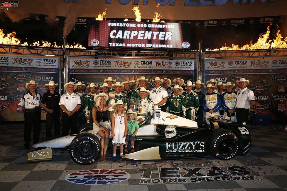 Gruppenfoto mit Team und Familie: Ed Carpenter (Carpenter) gewinnt in Texas