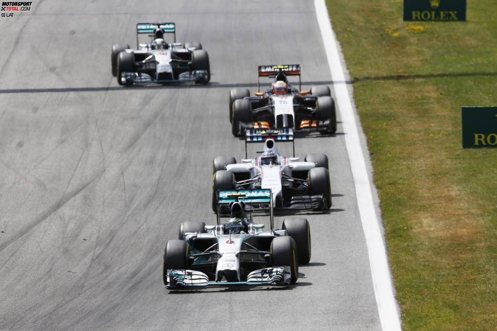 Nico Rosberg (Mercedes), Valtteri Bottas (Williams), Sergio Perez (Force India) und Lewis Hamilton (Mercedes) 