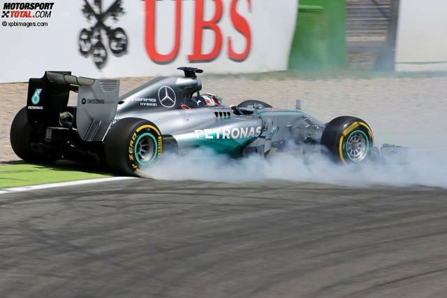 Lewis Hamilton verlor im ersten Qualifying-Teil die Kontrolle über sein Auto...