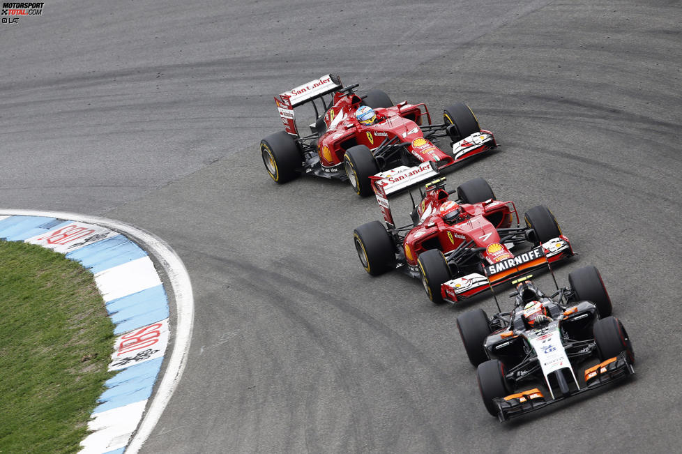 Sergio Perez (Force India), Kimi Räikkönen (Ferrari) und Fernando Alonso (Ferrari) 