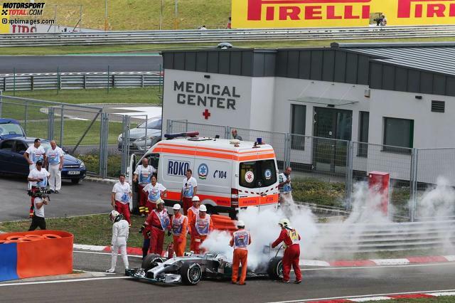 Bei Mercedes ist nach dem Brand bei Hamilton Feuer unterm Dach