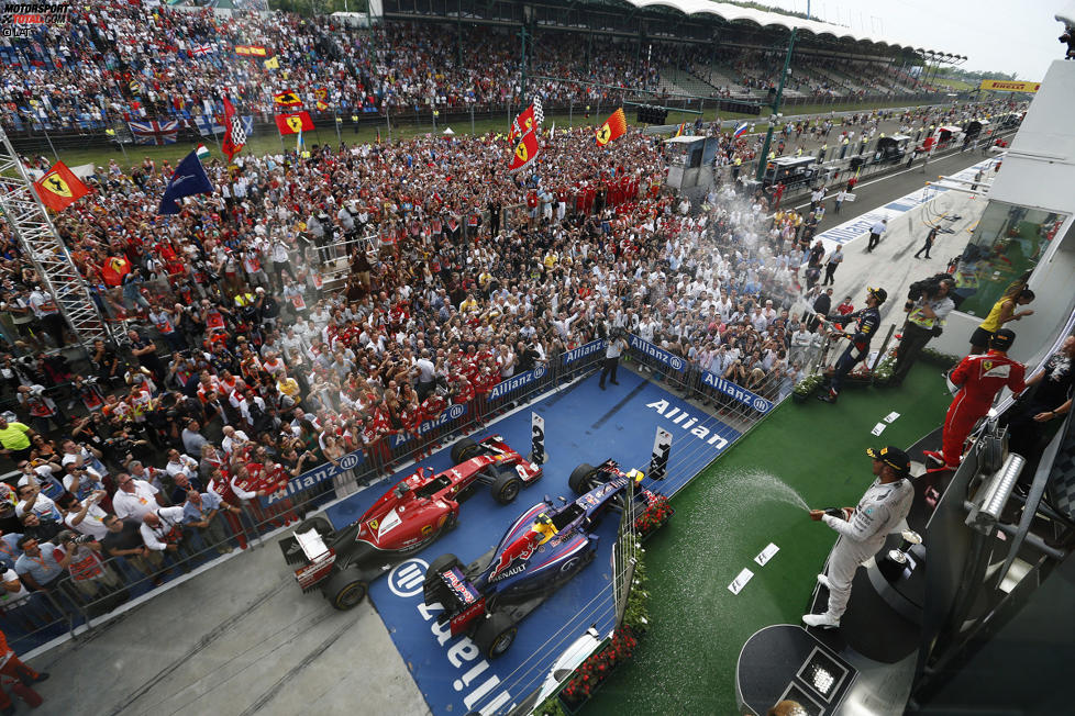 Daniel Ricciardo (Red Bull), Fernando Alonso (Ferrari) und Lewis Hamilton (Mercedes) 