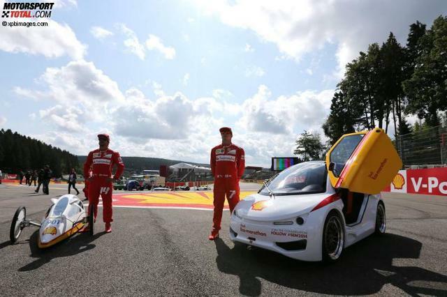 Fernando Alonso und Kimi Räikkönen konnten die Sparautos in Belgien testen. Fernando Alonso und Kimi Räikkönen konnten die Sparautos in Belgien testen.