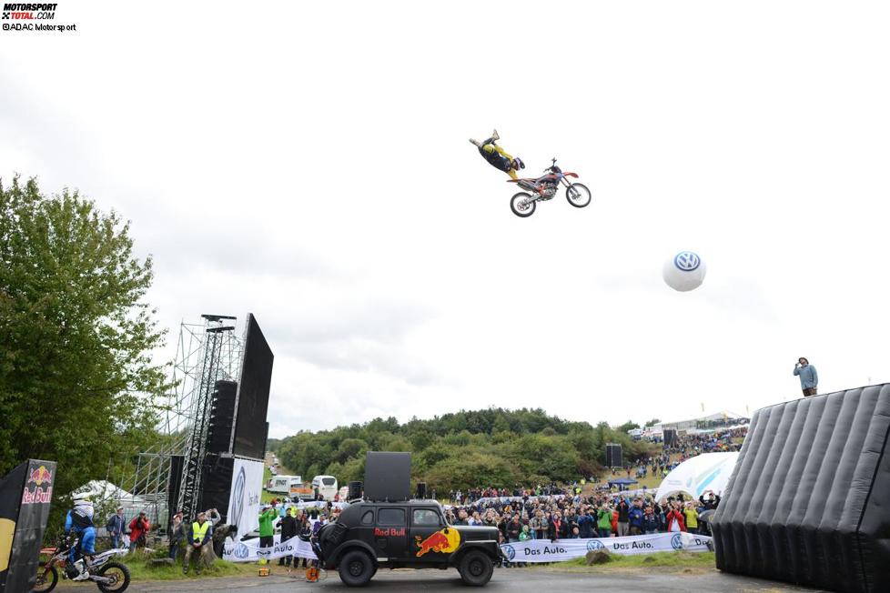 Showprogramm auf der Arena Panzerplatte