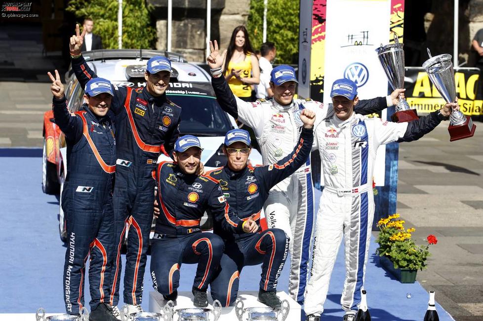 Daniel Sordo (Hyundai), Marc Marti (Hyundai), Thierry Neuville (Hyundai), Nicolas Gilsoul (Hyundai) und Andreas Mikkelsen (Volkswagen II) 