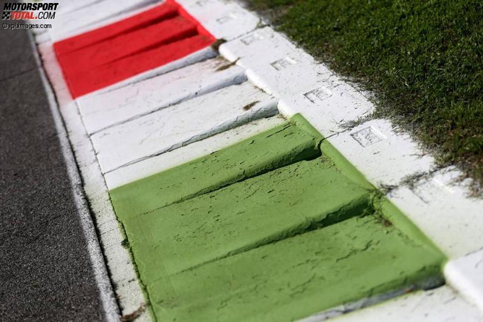 Randsteine in Monza in italienischen Farben