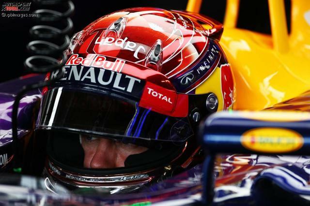 Der Helm ist schon in Rot: Sebastian Vettel bekennt sich noch nicht zu Ferrari