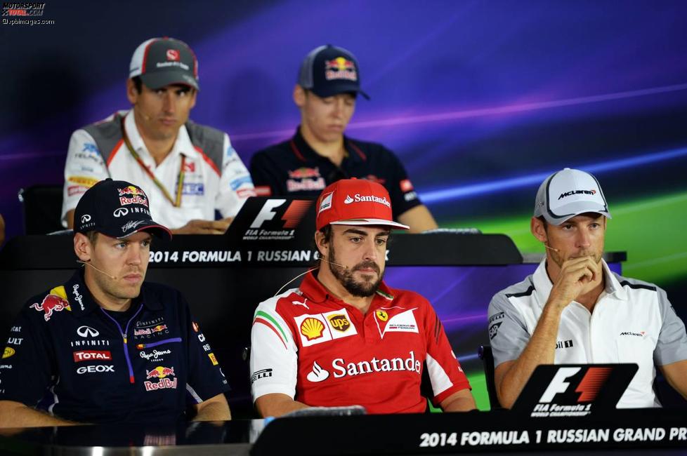 Sebastian Vettel (Red Bull), Fernando Alonso (Ferrari) und Jenson Button (McLaren) 