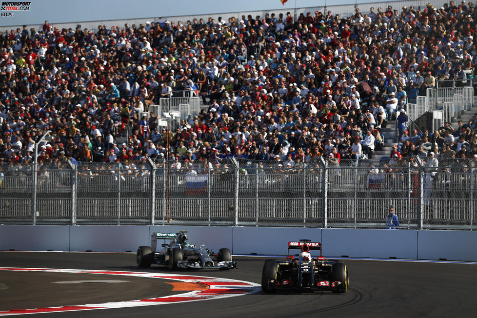 Romain Grosjean (Lotus) und Nico Rosberg (Mercedes) 