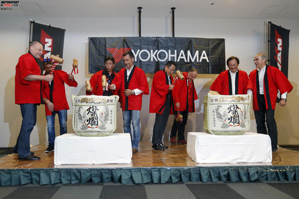Traditionelle Sake-Zeremonie mit Yokohama