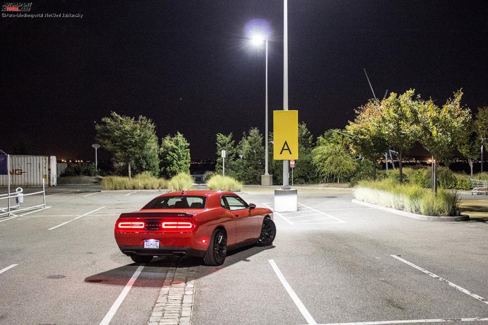 Dodge Challenger SRT Hellcat 