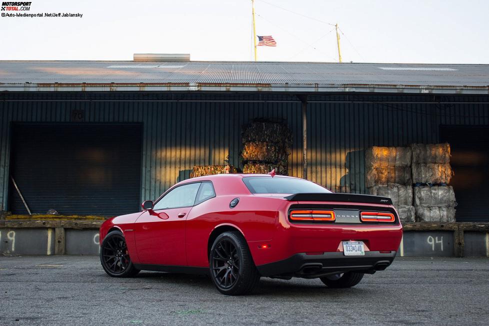 Dodge Challenger SRT Hellcat 