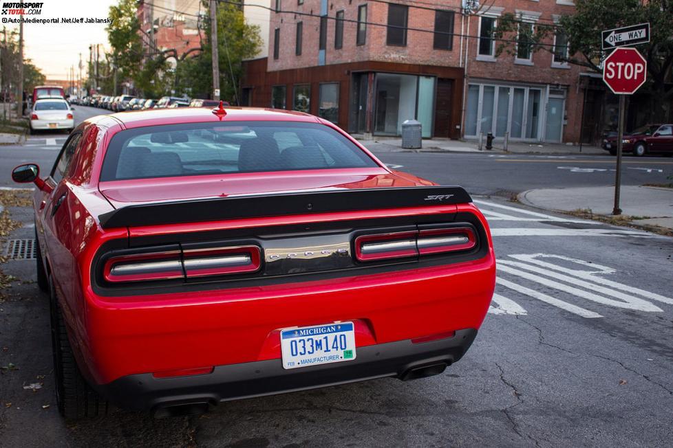 Dodge Challenger SRT Hellcat 