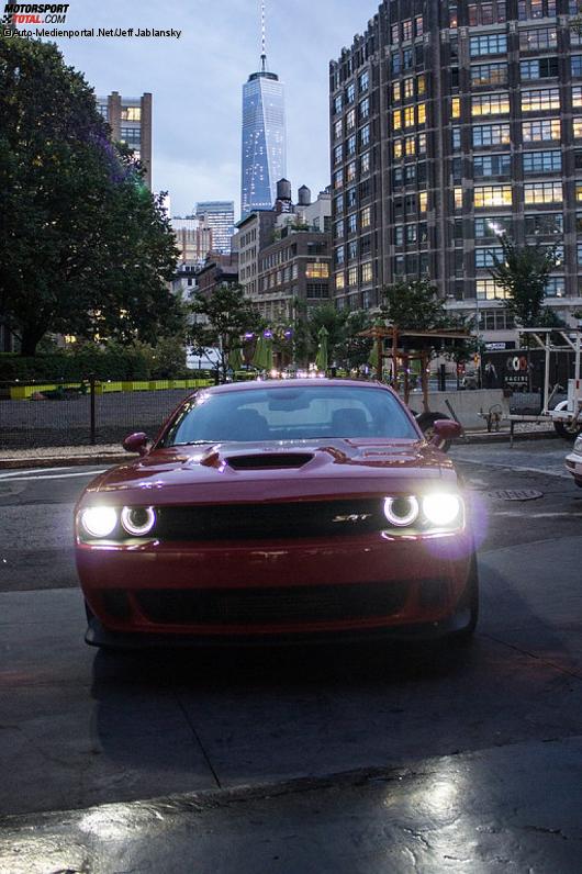 Dodge Challenger SRT Hellcat 