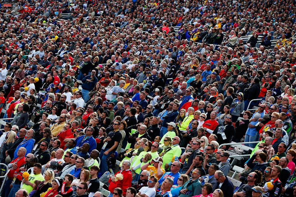 Über 100.000 NASCAR-Fans in Texas