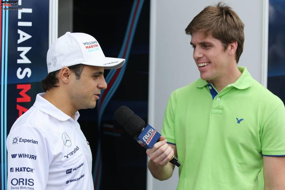 Felipe Massa (Williams) wird befragt von Rennfahrerkollege Luiz Razia 
