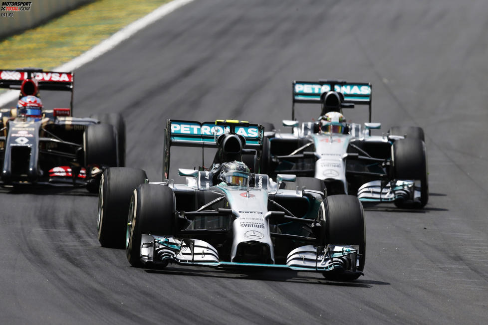 Nico Rosberg (Mercedes), Lewis Hamilton (Mercedes) und Romain Grosjean (Lotus) 