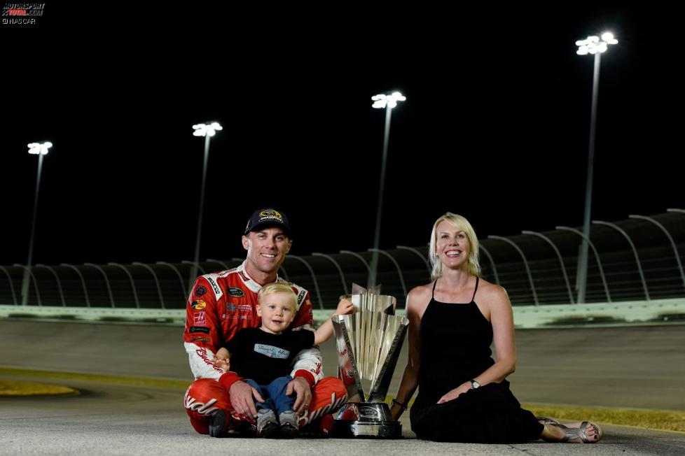 Sprint-Cup-Champion Kevin Harvick mit Ehefrau DeLana und Sohn Keelan