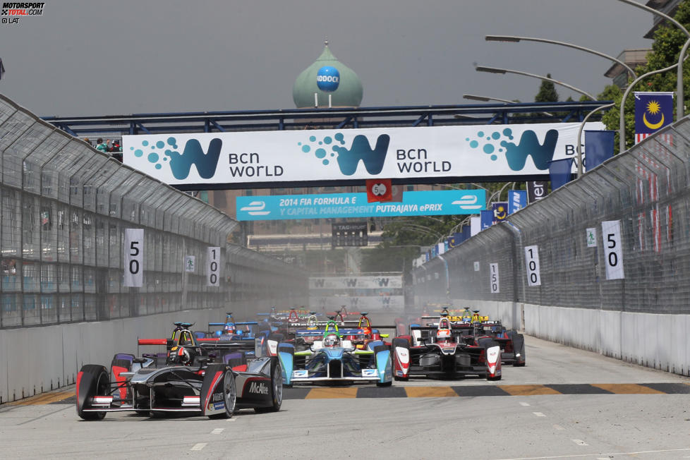 Oriol Servia (Dragon), Jarno Trulli (Trulli) und Karun Chandhok (Mahindra) 