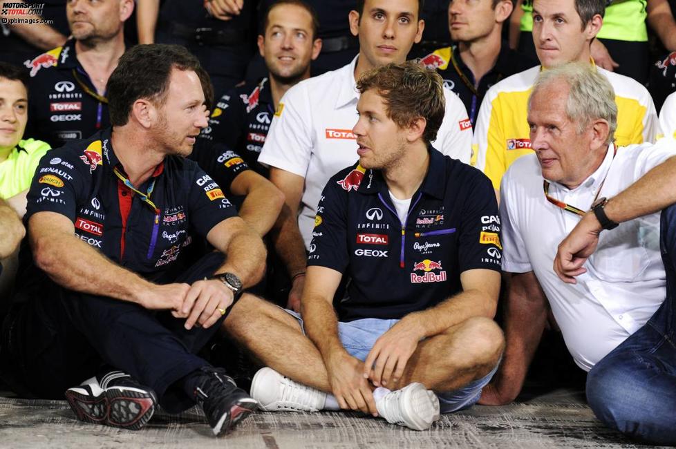Sebastian Vettel (Red Bull), Christian Horner und Helmut Marko 